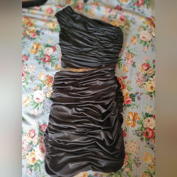 Dress the Population Black One-Shoulder Asymmetrical Ruched Satin Mini Dress S - Picture 4 of 9